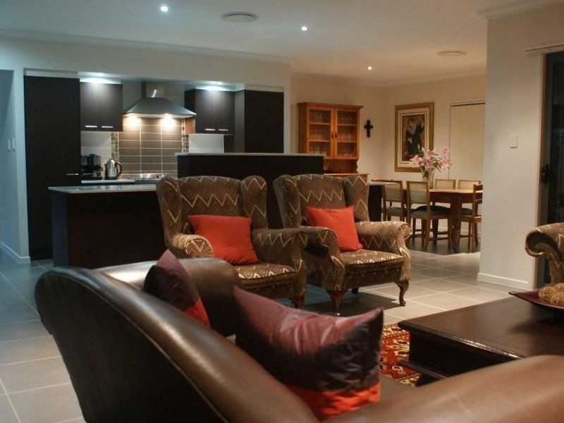 17 Glider Close, Wakerley QLD 4154