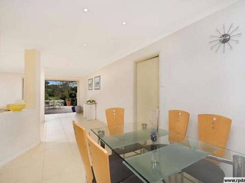 87 Blackberry Street, Mansfield QLD 4122