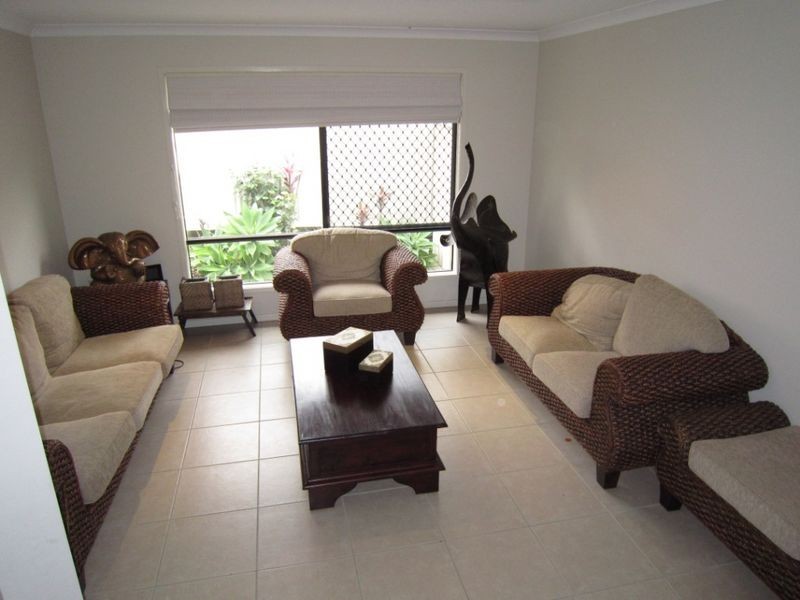 43 Senden Cres, Manly West QLD 4179