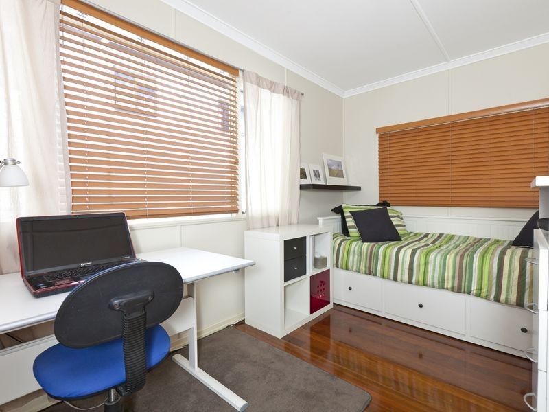 41 Buderim Street, Manly QLD 4179