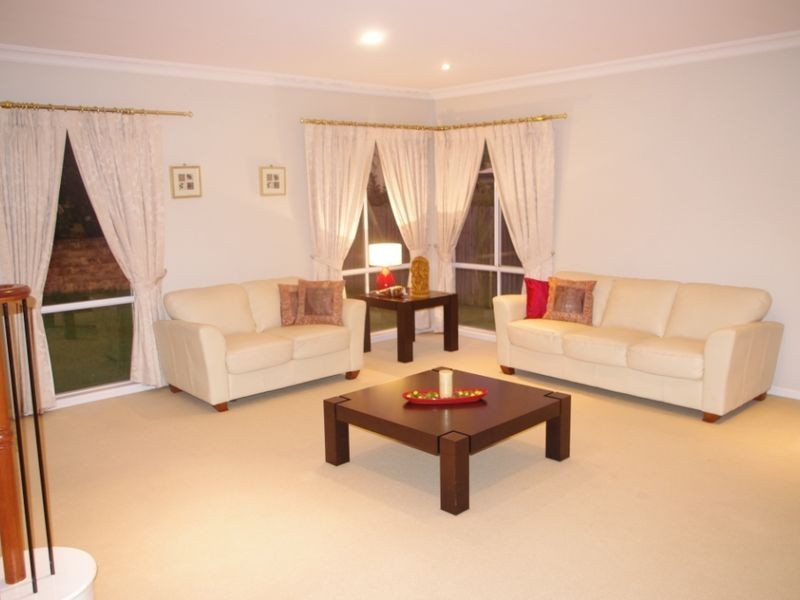 57 Silky  Oak Cres, Carindale QLD 4152