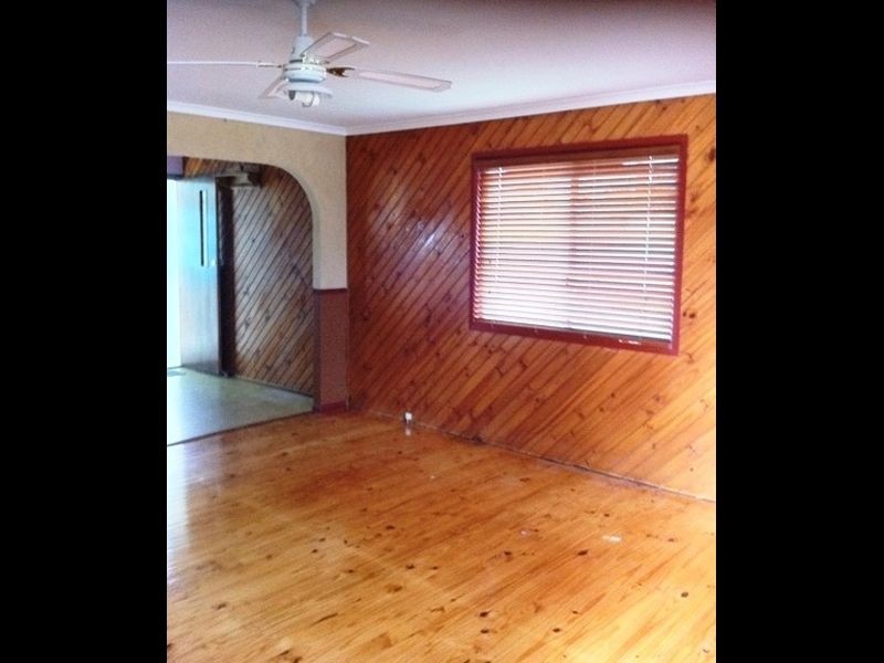 16 Bushlark Street, Crestmead QLD 4132