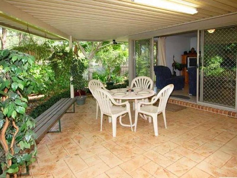 8 MAXWELL PL, Wynnum West QLD 4178