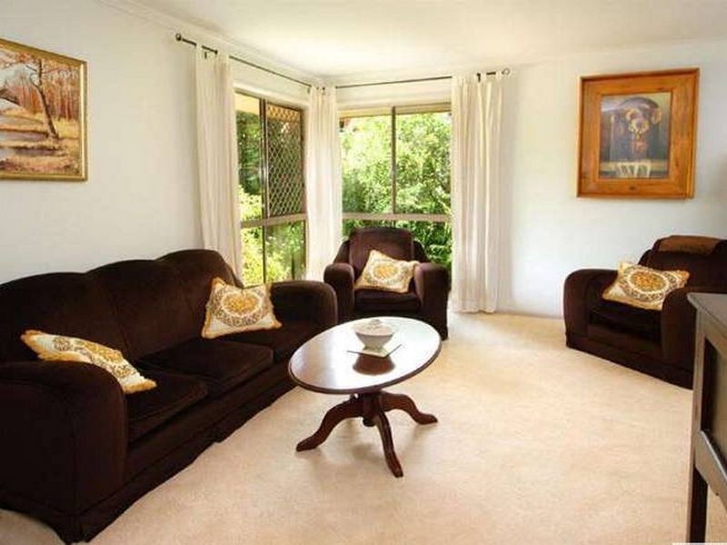 8 MAXWELL PL, Wynnum West QLD 4178