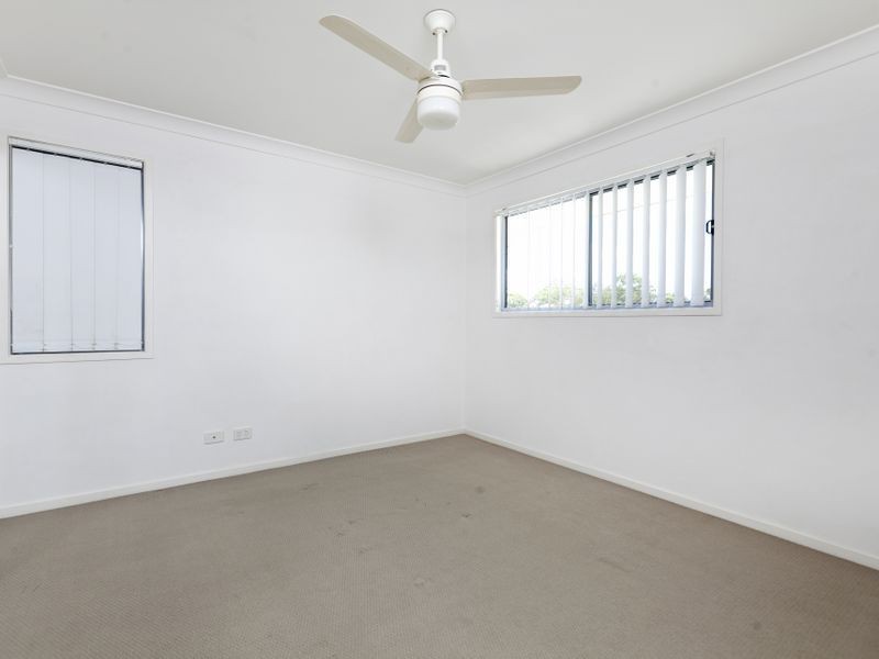 8/110 LEXEY CRES, Wakerley QLD 4154