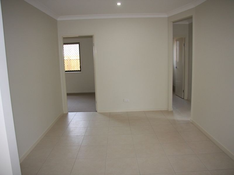 27 Bridgewater Place, Lota QLD 4179