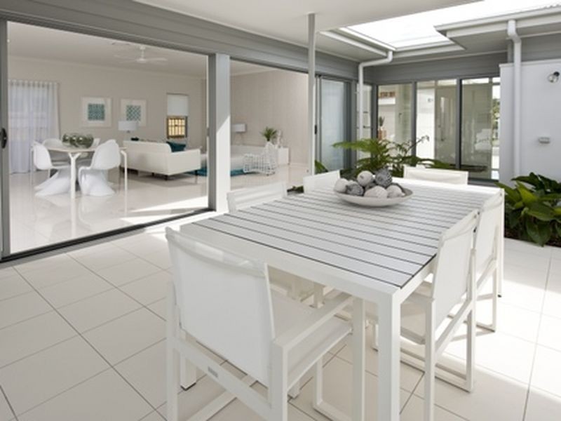 Mossvale on Manly, Wakerley QLD 4154