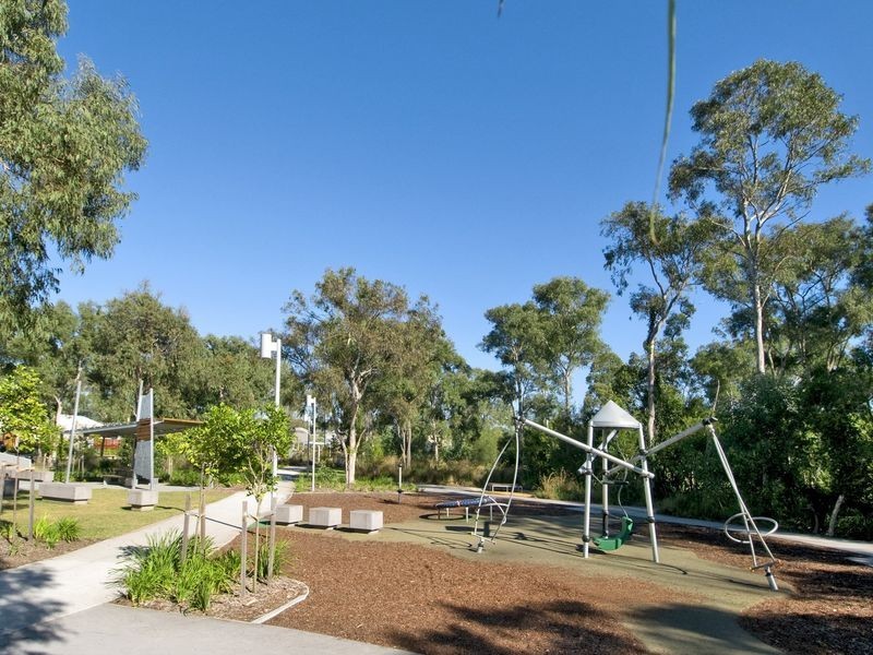 Mossvale on Manly, Wakerley QLD 4154