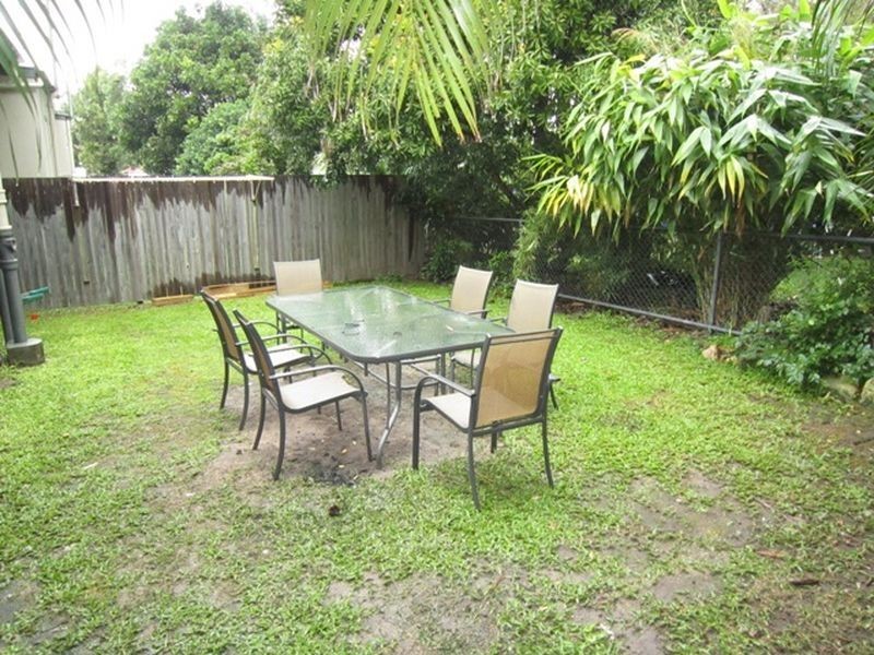 4/72 McFadden Street, Wynnum QLD 4178
