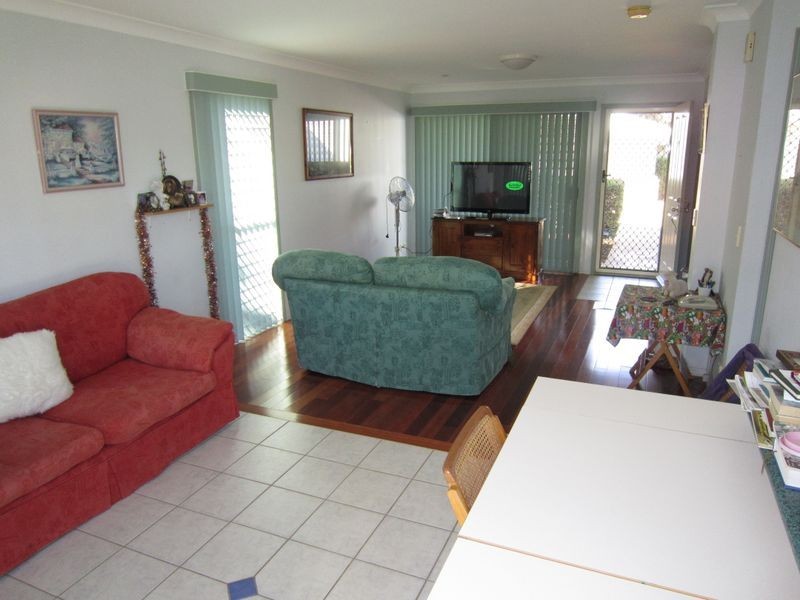 7/11 Trevally  Cres, Manly West QLD 4179