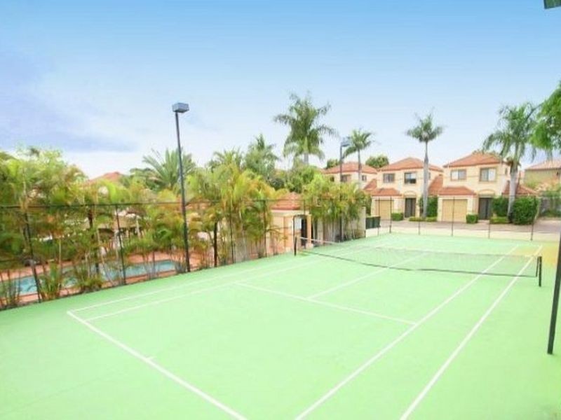 19/74 Plaza Street, Wynnum West QLD 4178