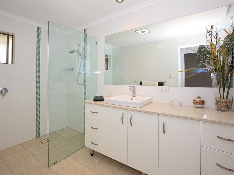 20 Hartigan, Belmont QLD 4153