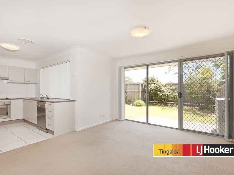 8/110 Lexey Cres, Wakerley QLD 4154