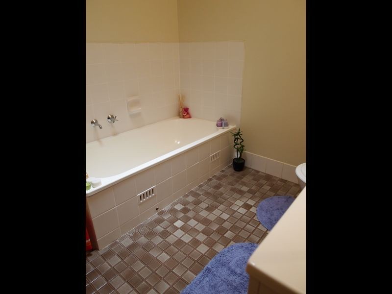 9 Erica Court, Parafield Gardens SA 5107