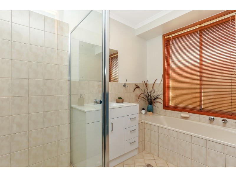 25 Ingham Way, Salisbury Heights SA 5109