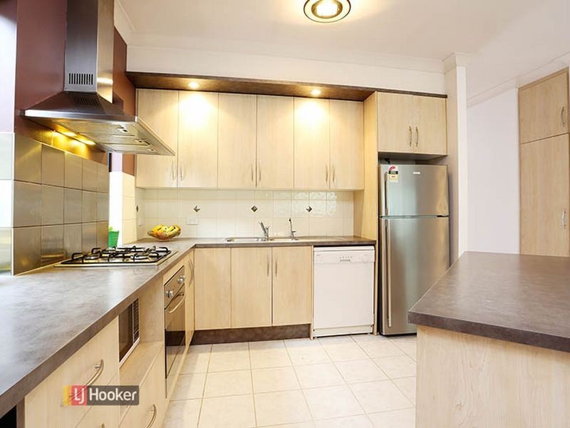 14 Maple Circuit, Mawson Lakes SA 5095