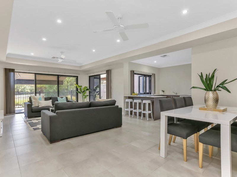 12 Northcote Walk, Mawson Lakes SA 5095