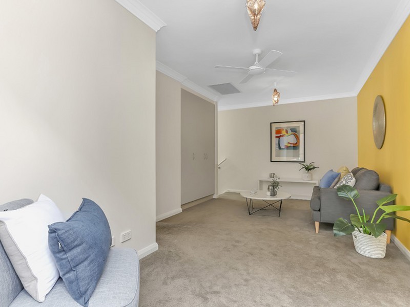 12 Northcote Walk, Mawson Lakes SA 5095