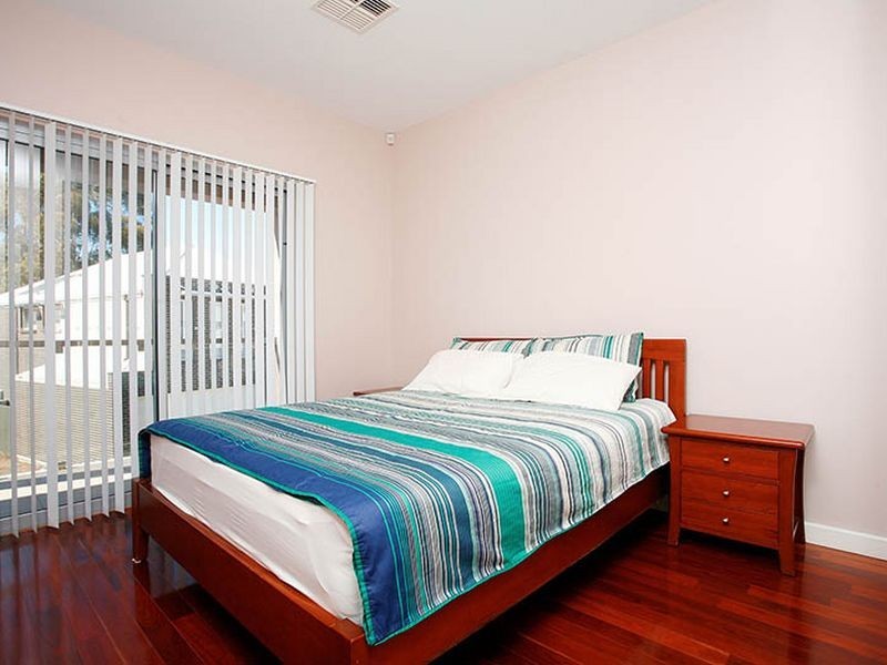 5 Morphett Pl, Mawson Lakes SA 5095