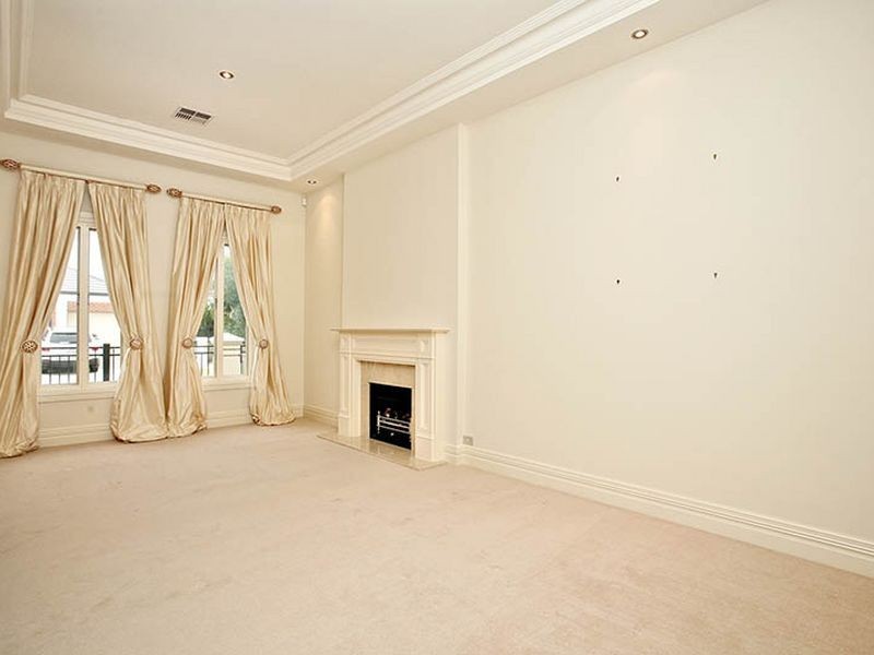 9 Dutton Ave, Mawson Lakes SA 5095