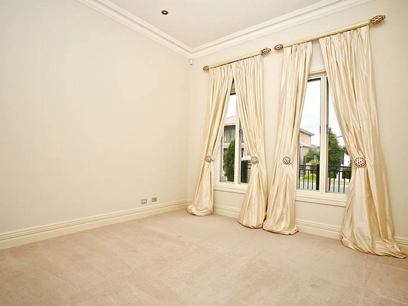 9 Dutton Ave, Mawson Lakes SA 5095