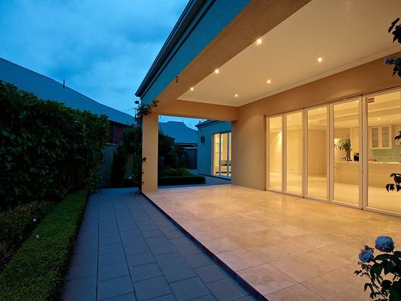 9 Dutton Ave, Mawson Lakes SA 5095