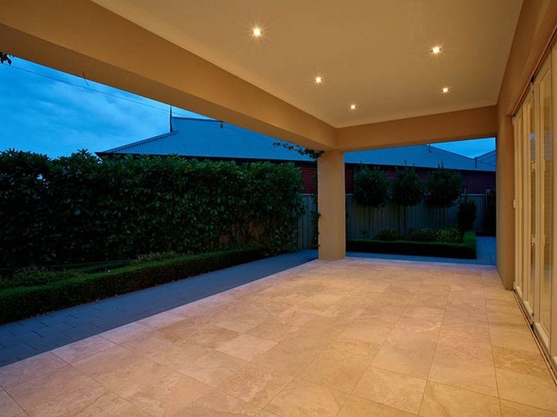 9 Dutton Ave, Mawson Lakes SA 5095