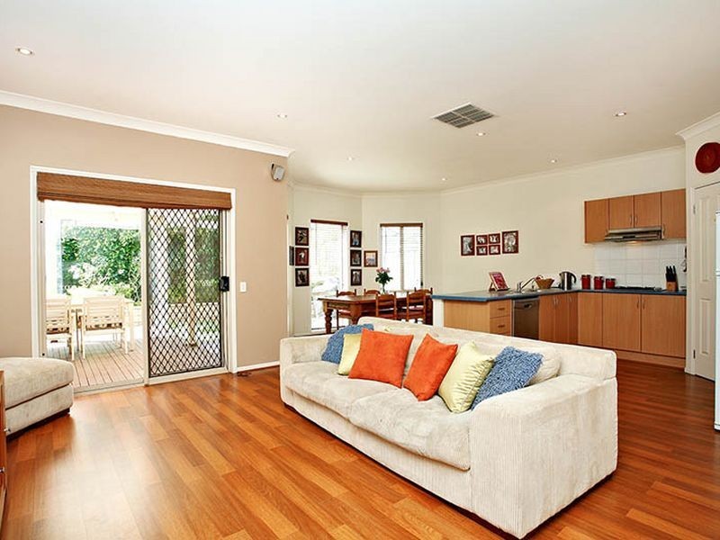 29 Beechwood Ave, Mawson Lakes SA 5095