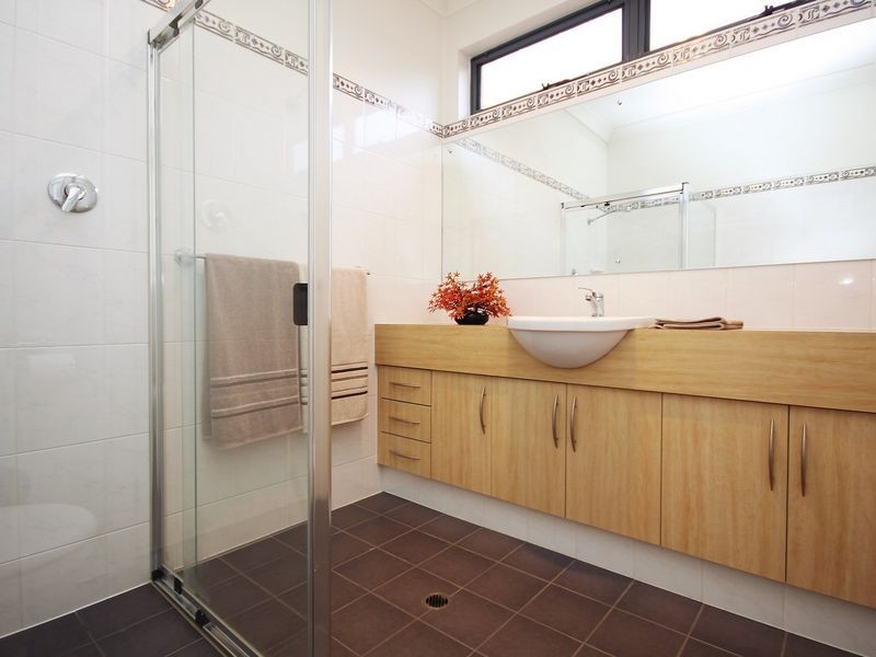 11 Innes Circuit, Mawson Lakes SA 5095