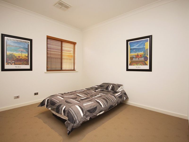 11 Innes Circuit, Mawson Lakes SA 5095