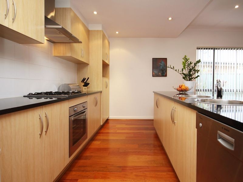 11 Innes Circuit, Mawson Lakes SA 5095