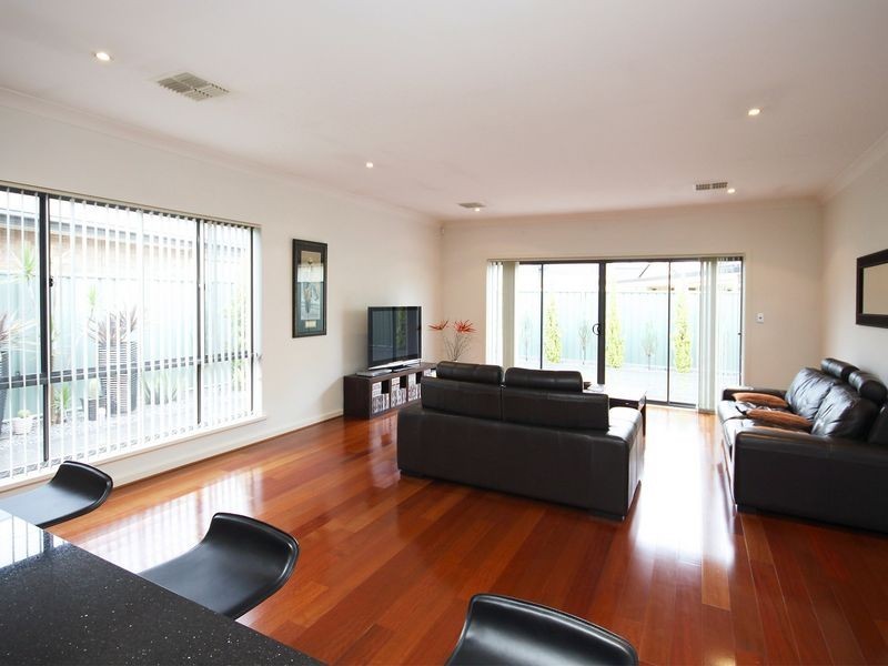 11 Innes Circuit, Mawson Lakes SA 5095