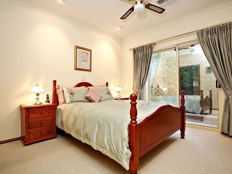 9 Grassmere Pl, Mawson Lakes SA 5095