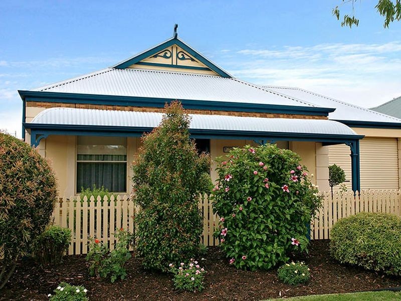 9 Grassmere Pl, Mawson Lakes SA 5095