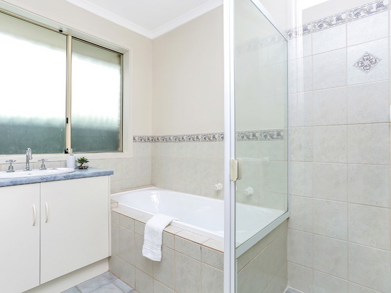 5 Landseer Place, Hillbank SA 5112