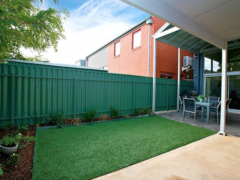 2 Shipsters Lane, Mawson Lakes SA 5095