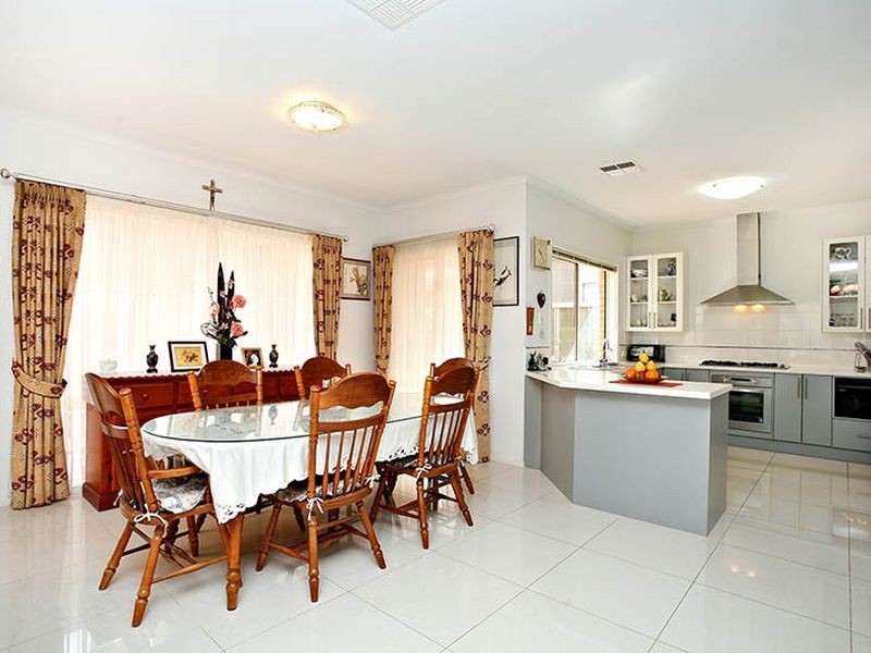 12 Atiu St, Mawson Lakes SA 5095