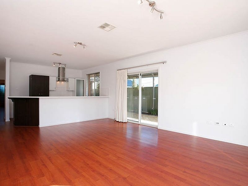 4 Maple Circuit, Mawson Lakes SA 5095