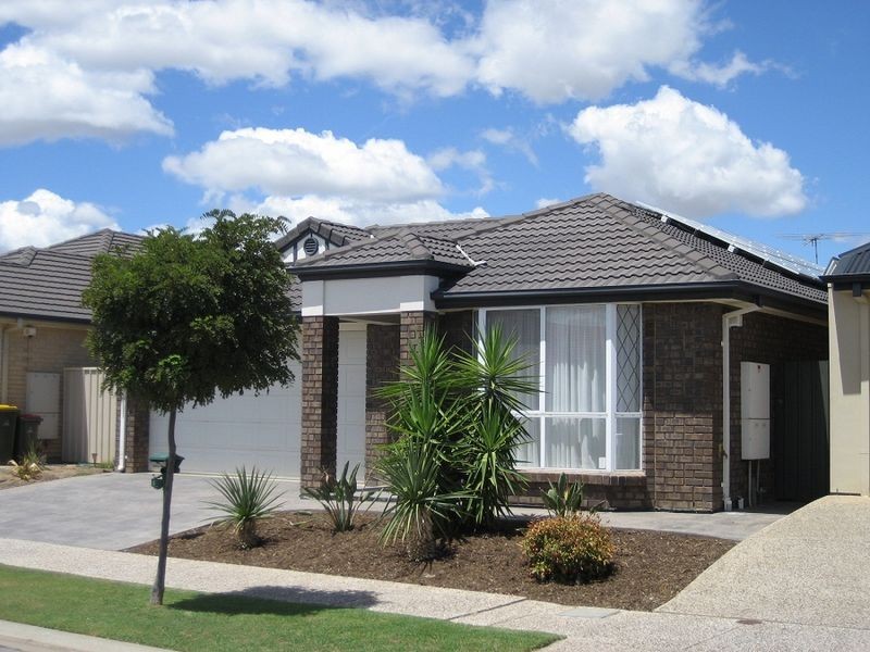 8 Mallard Cres, Mawson Lakes SA 5095