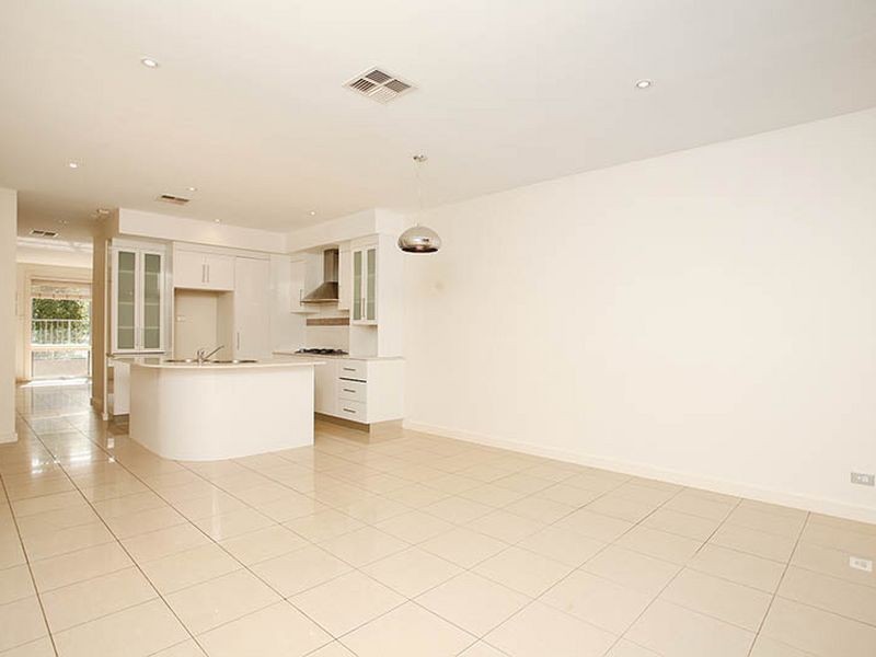 8 Junction St, Mawson Lakes SA 5095