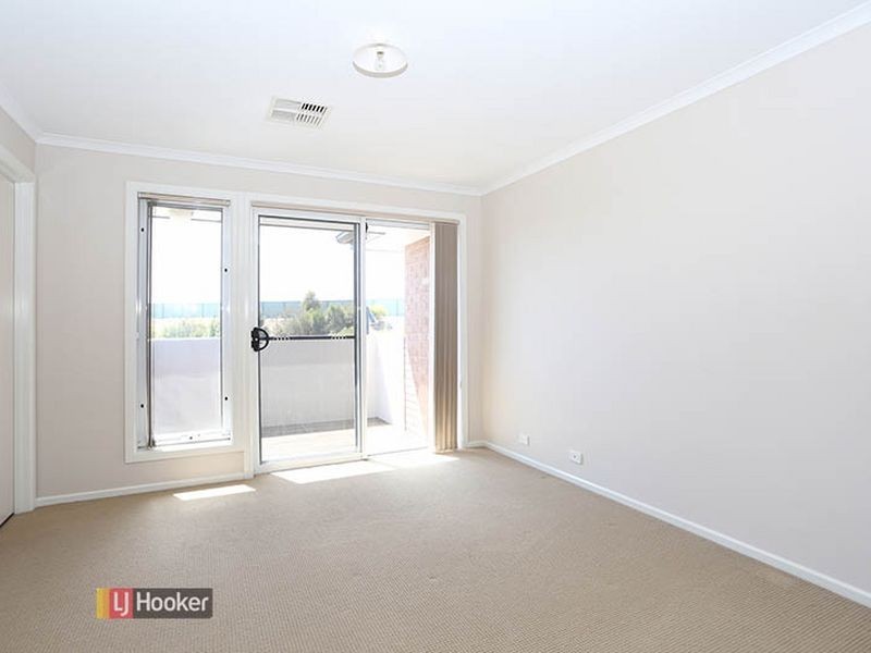 7 Caswell Cct, Mawson Lakes SA 5095