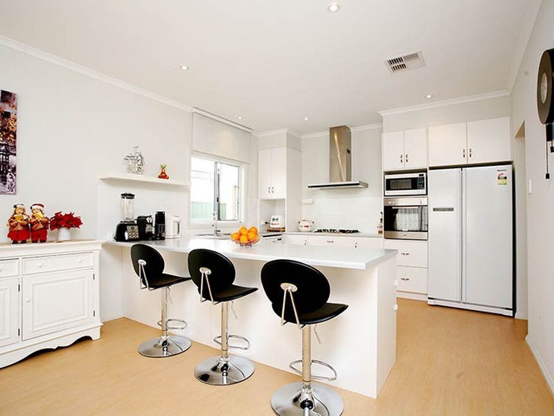 39 Phillipson Cct, Mawson Lakes SA 5095