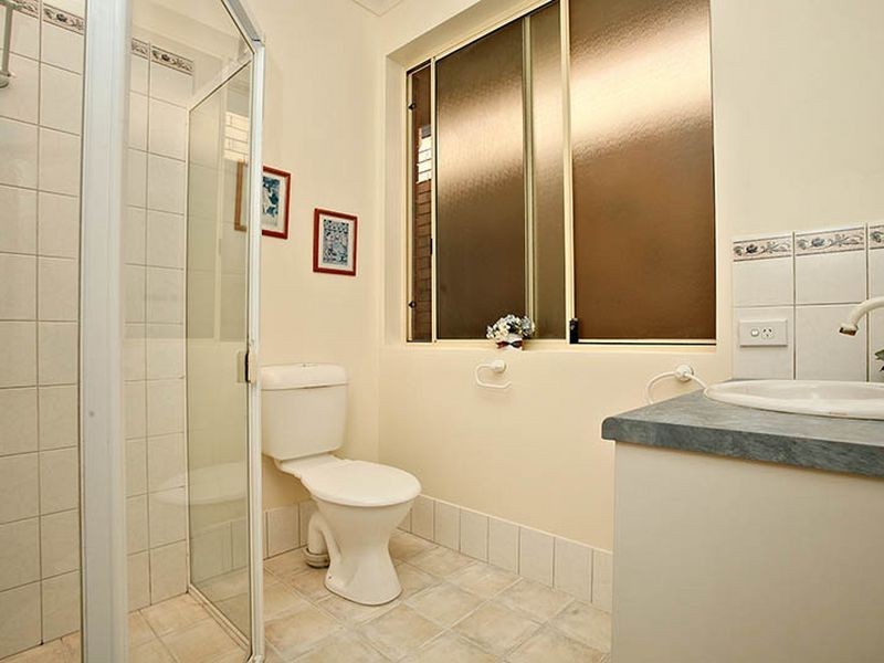 8 Willowood Ct, Mawson Lakes SA 5095