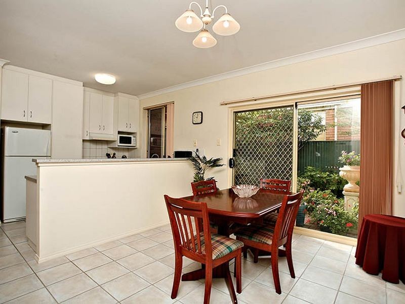 8 Willowood Ct, Mawson Lakes SA 5095