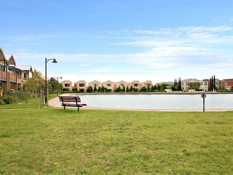 55 Shearwater Dr, Mawson Lakes SA 5095