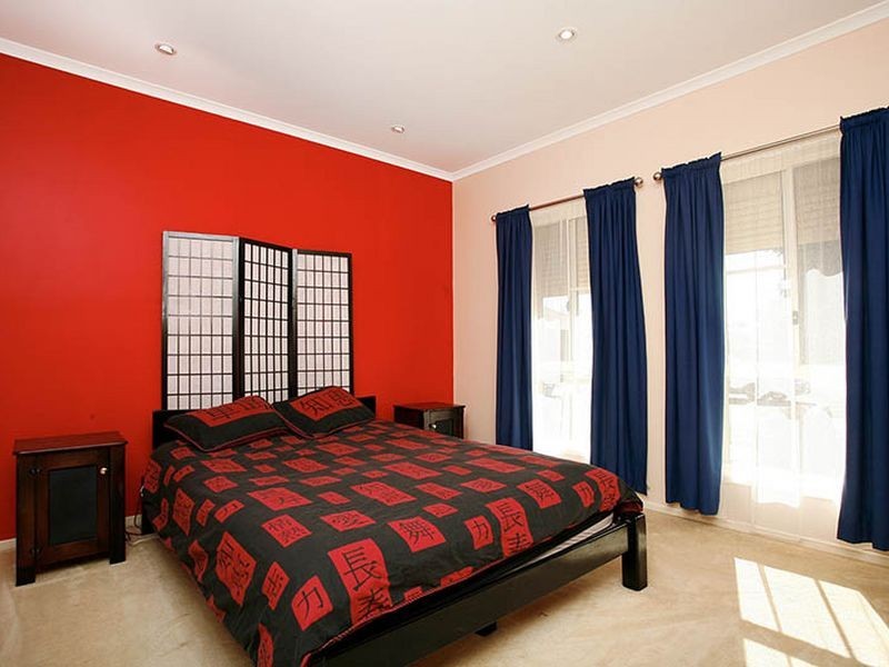 19 Kingfisher Ave, Mawson Lakes SA 5095