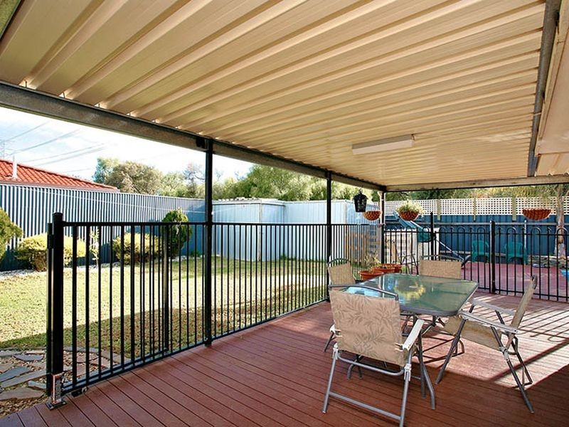 9 Linwood Cres, Parafield Gardens SA 5107