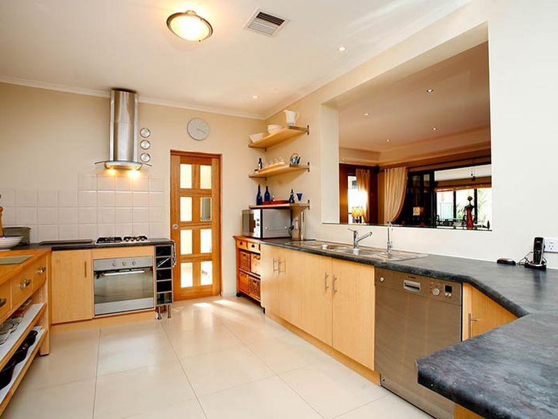 25 Avocet Drive, Mawson Lakes SA 5095