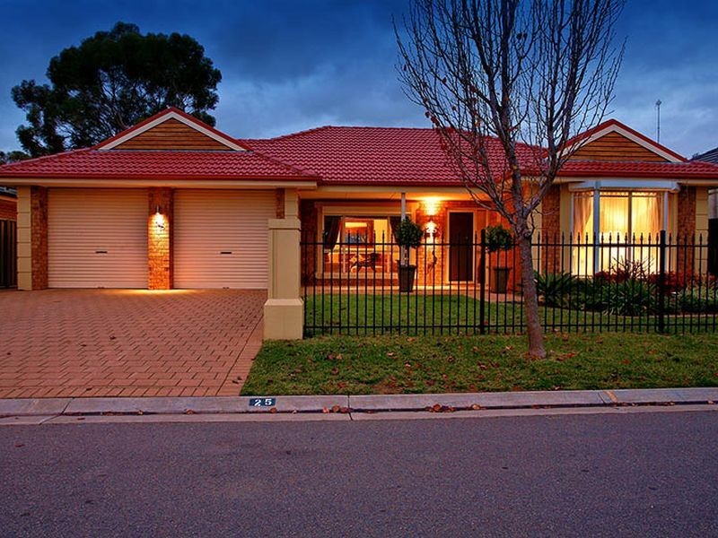 25 Avocet Drive, Mawson Lakes SA 5095