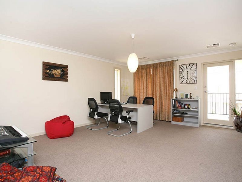 12 Fowler St, Mawson Lakes SA 5095